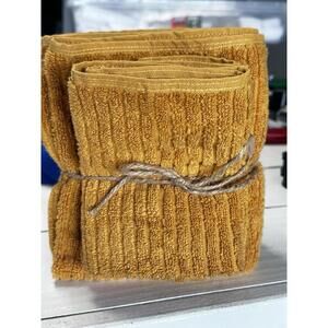 Four Piece Towel And Rag Set Gold